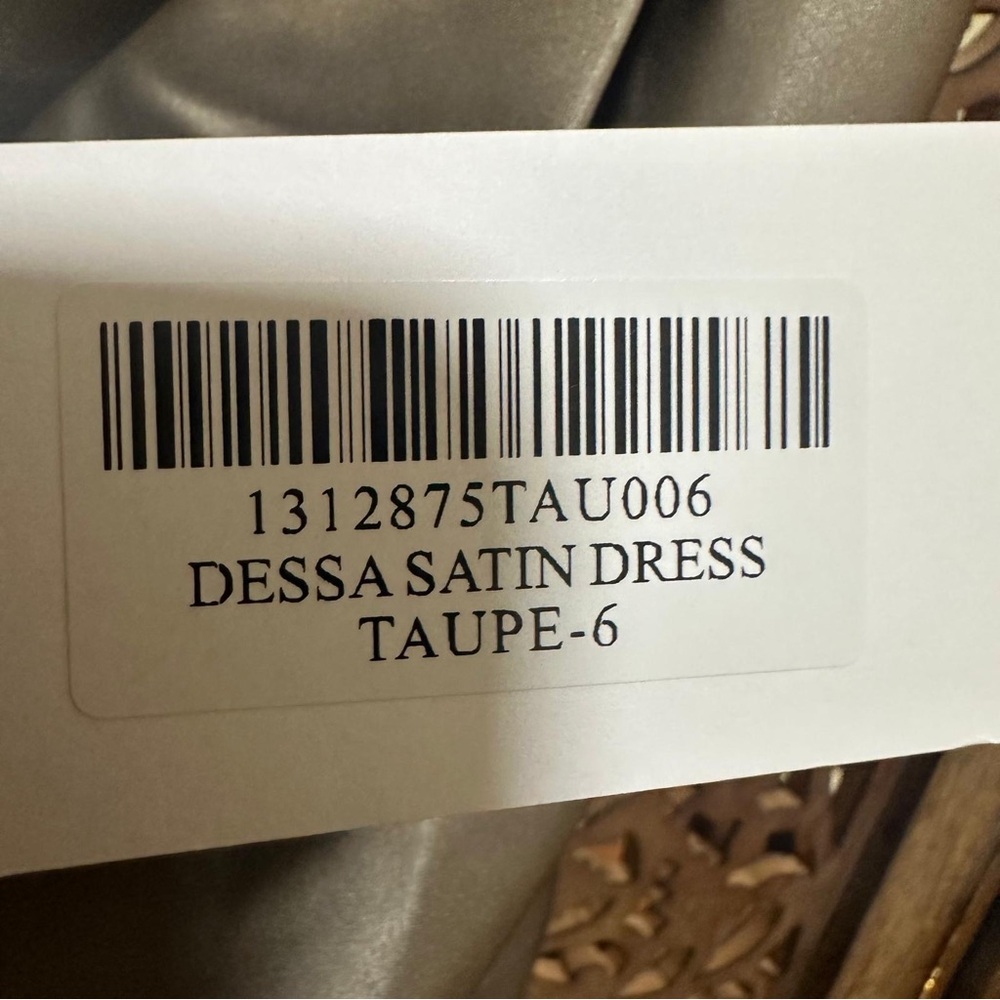 NEW NWT Reformation Dessa Satin Dress - Picture 5 of 6